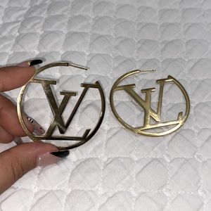 LV hoops gold